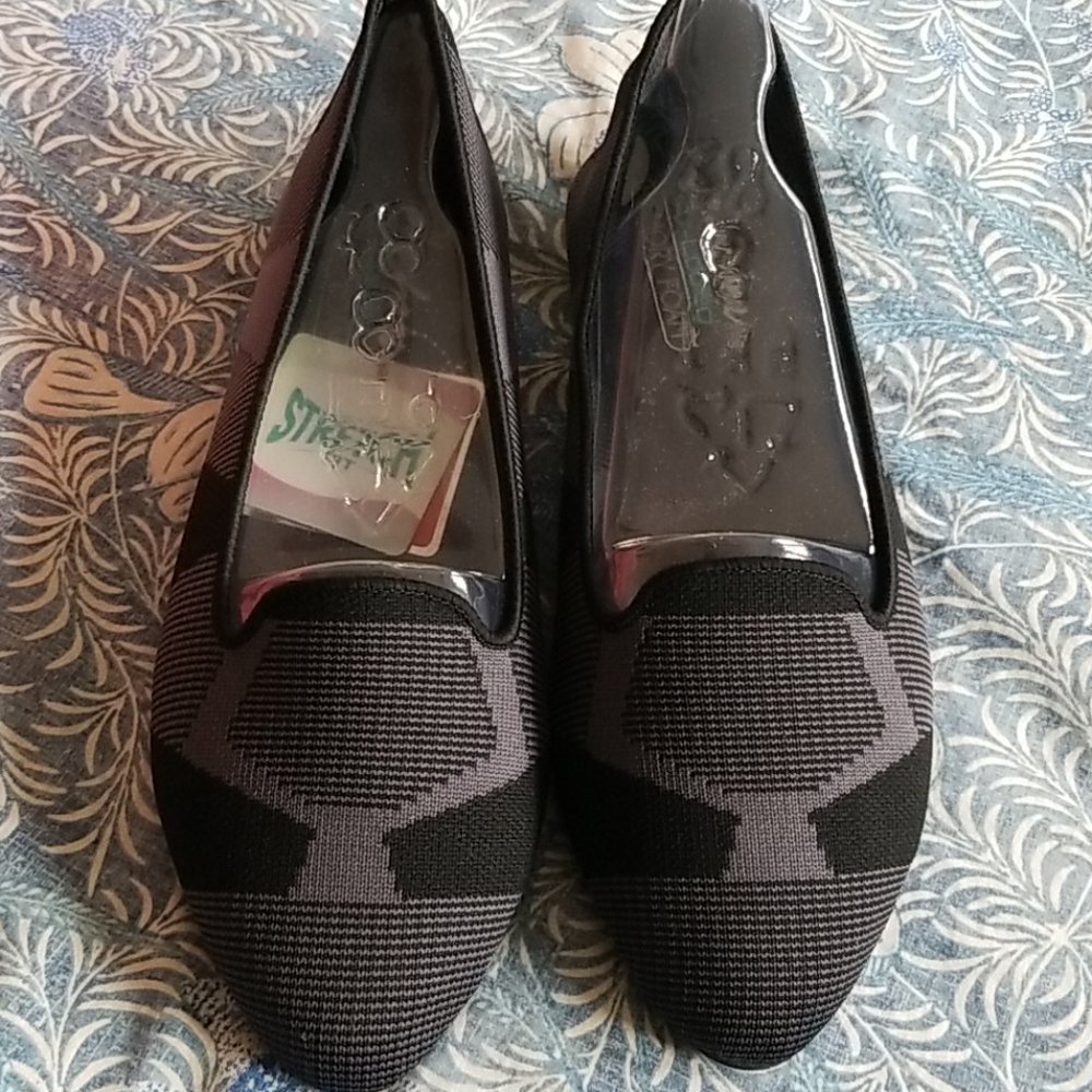 Sketchers Cleo-Sherlock knit loafer ballet flat